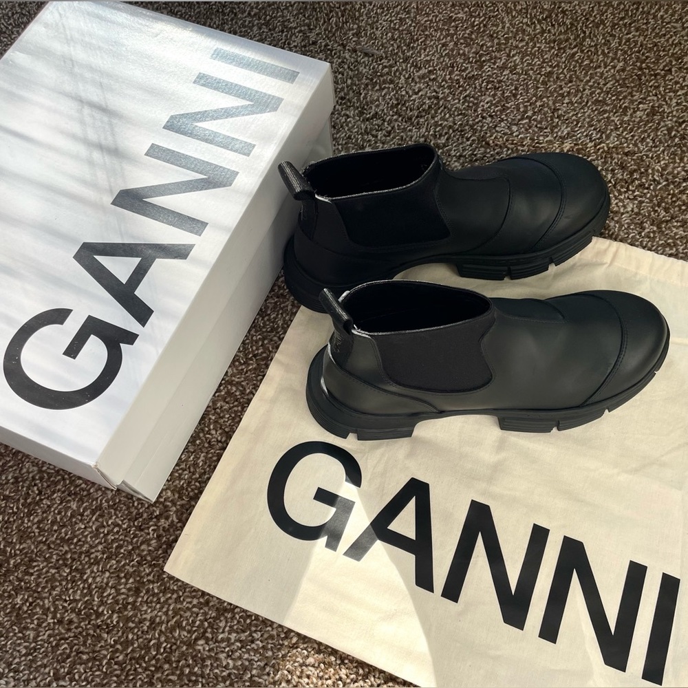 GANNI Black Crop City Boots
